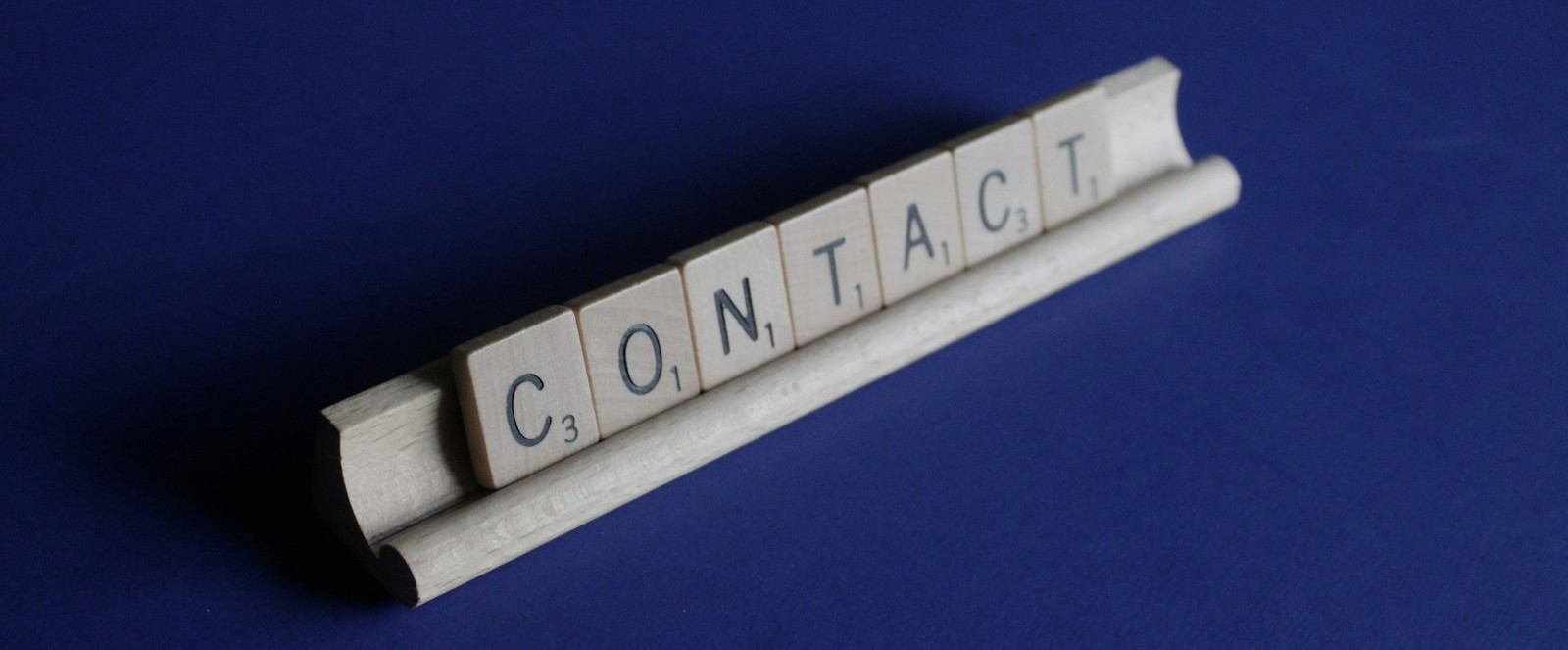 Contact scrable